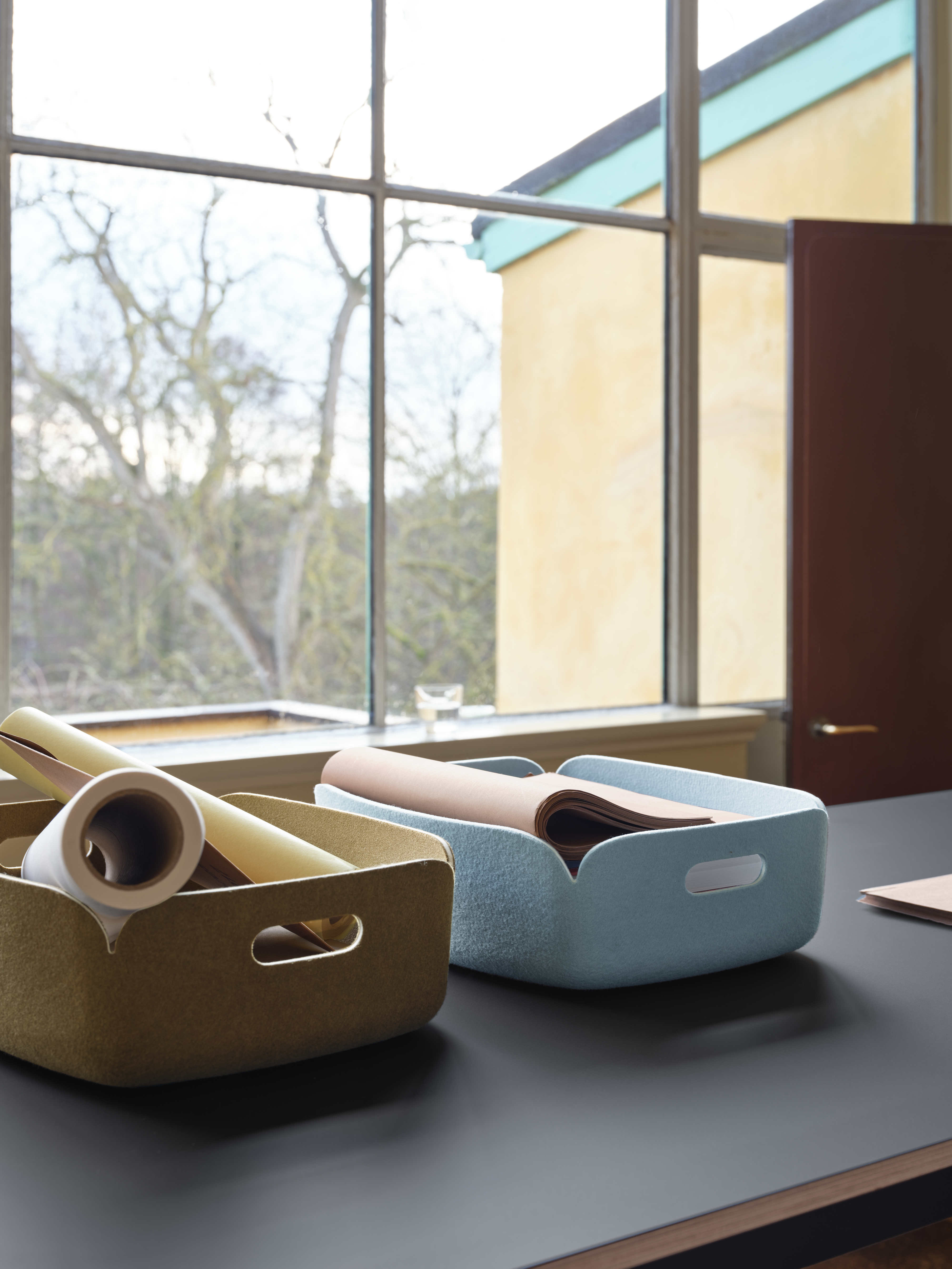 Restore Tray in Brown Green 6 Light Blue - Base Table High 190x85 H105 cm in Black