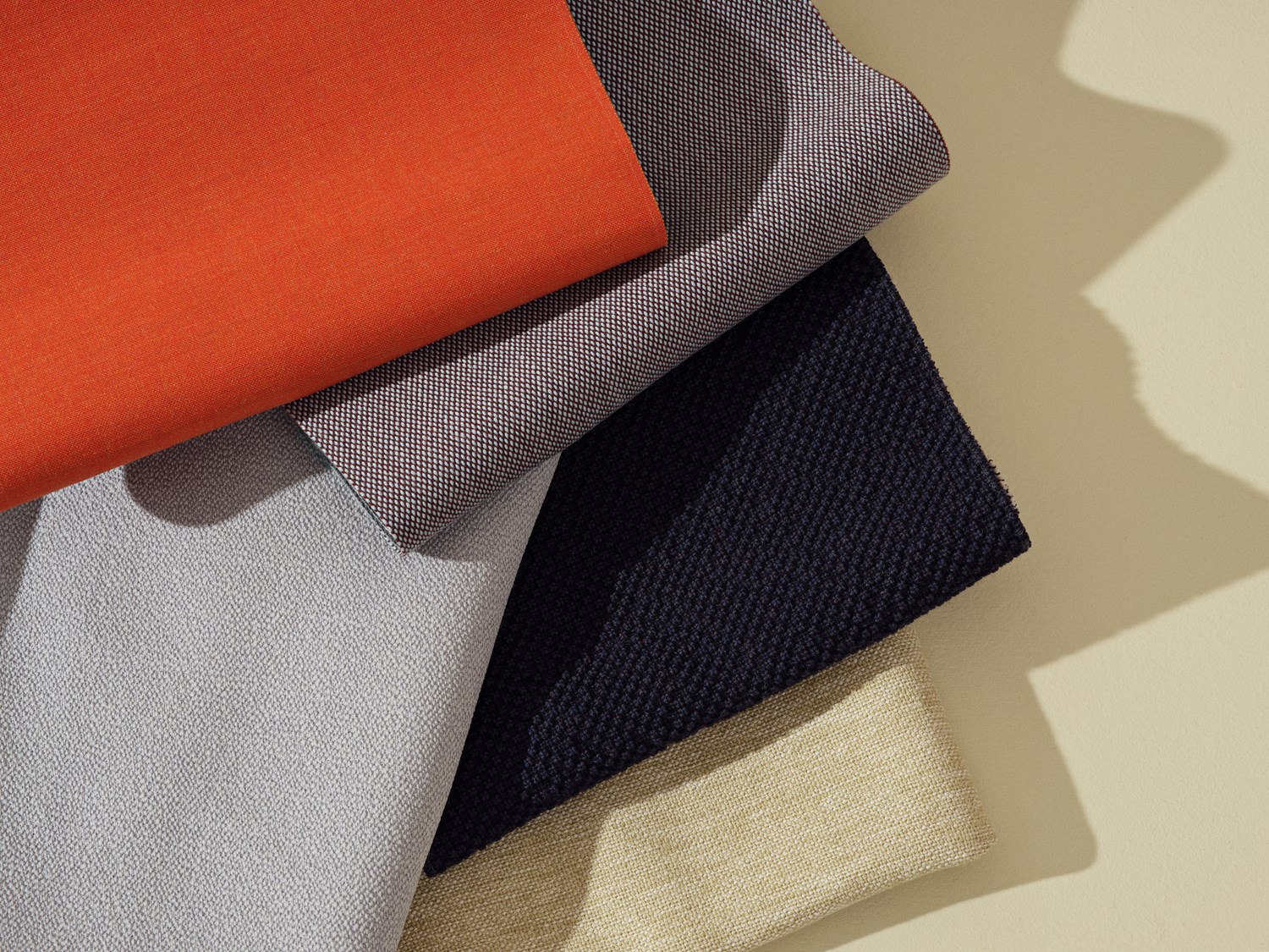 steelcut-remix-vidar-colline-clay-textiles-sustainability-wide-muuto